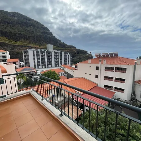 Ribeira Brava - Duplex Sea View *